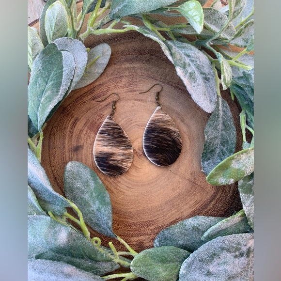 NWT Genuine Cowhide Handmade Lightweight Teardrop Western Dangle Drop Earrings - Picture 5 of 10